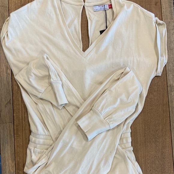 N.Philanthropy Lawes Short Sleeve V neck Jumpsuit - Picture 11 of 12